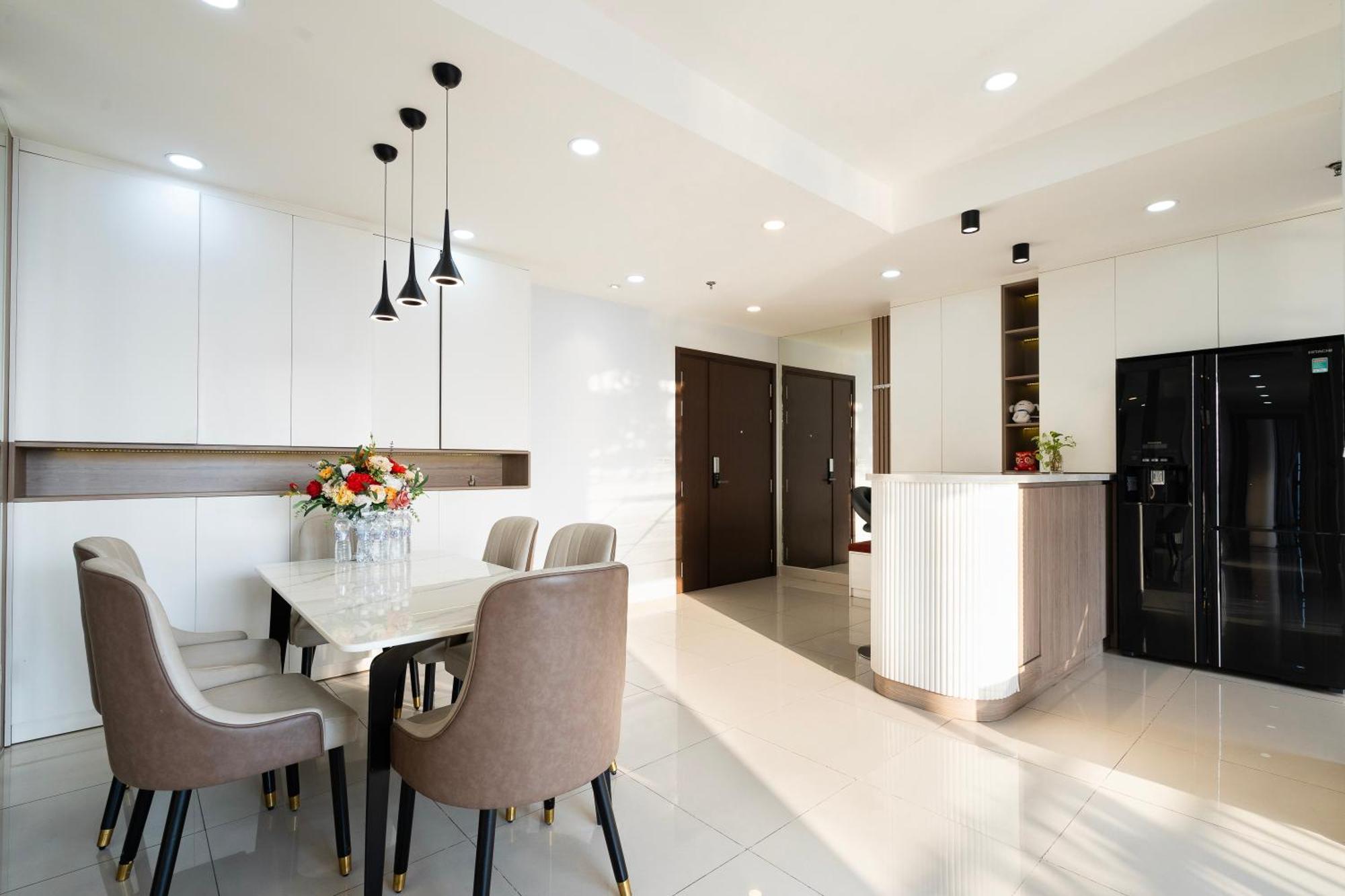 Double E Saigon Apartment In Rivergate Building 호치민 외부 사진