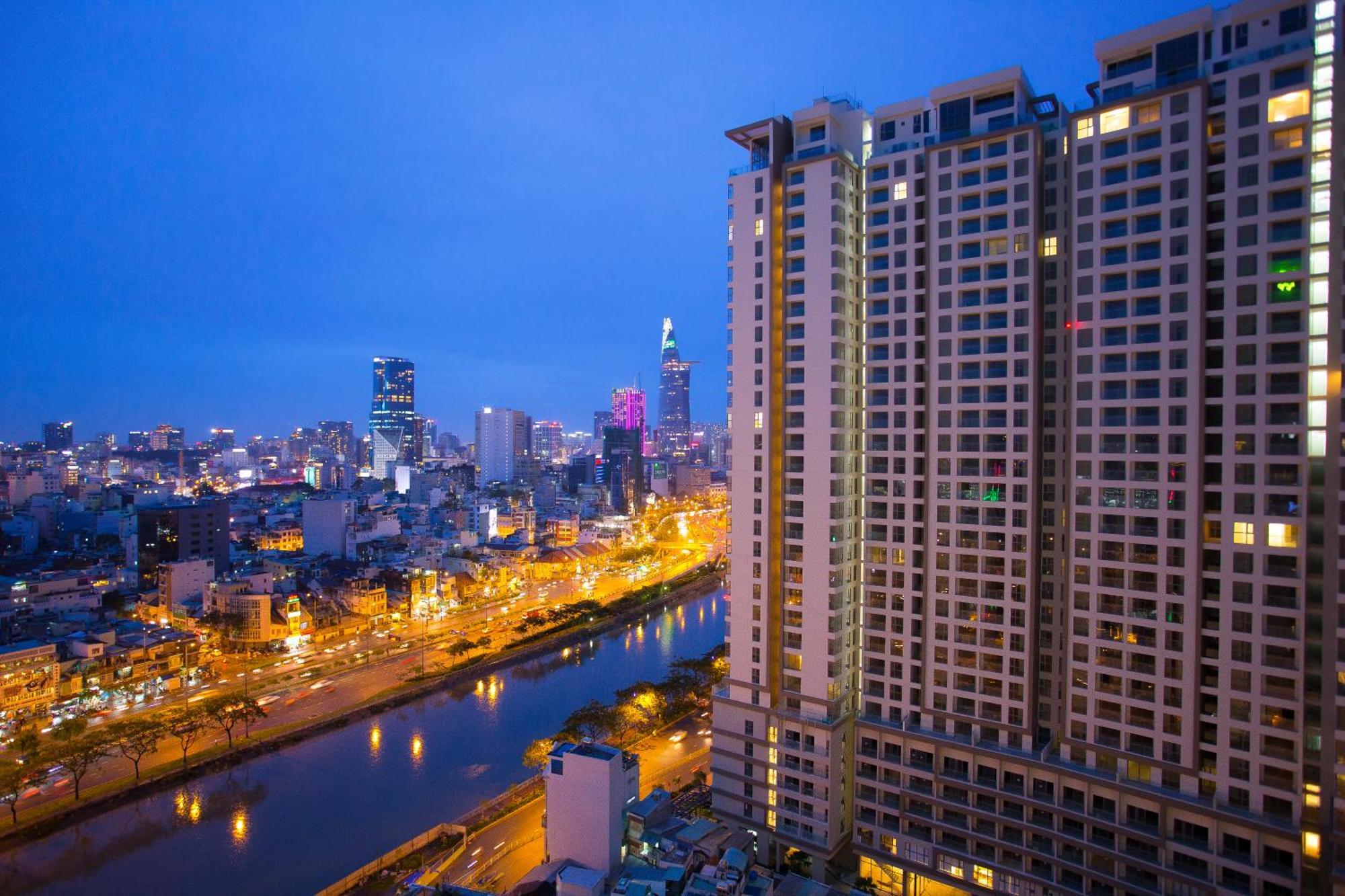 Double E Saigon Apartment In Rivergate Building 호치민 외부 사진