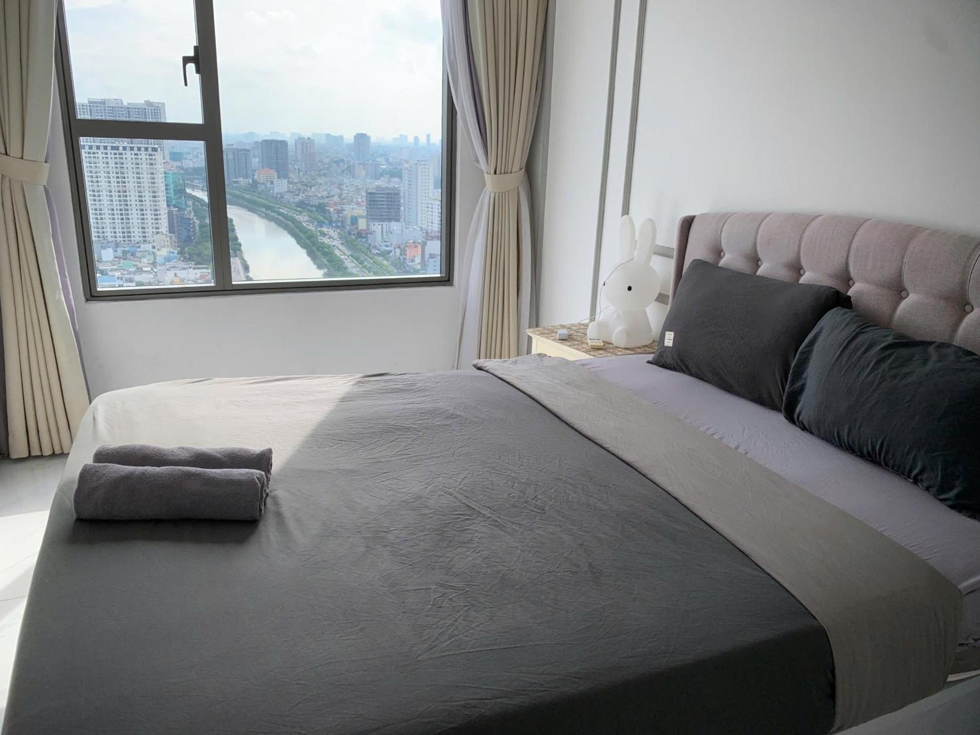 Double E Saigon Apartment In Rivergate Building 호치민 외부 사진